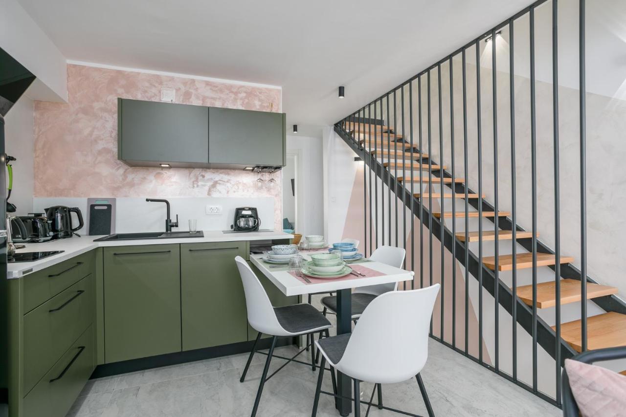 Apartmen Plus U Centru Blizu Plaze Njivice Ngoại thất bức ảnh